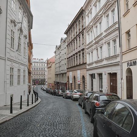 Skolska Junior Apartment براغ المظهر الخارجي الصورة