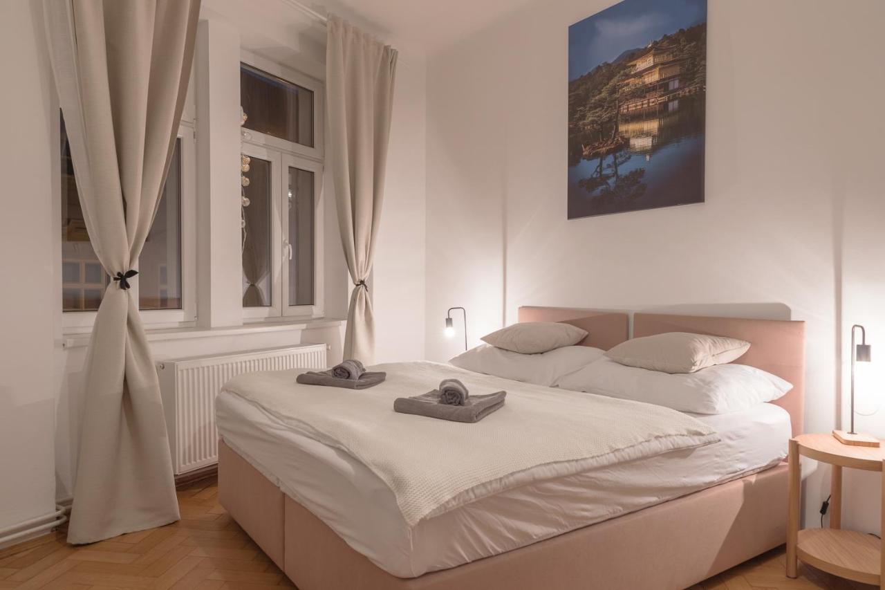 Skolska Junior Apartment براغ المظهر الخارجي الصورة