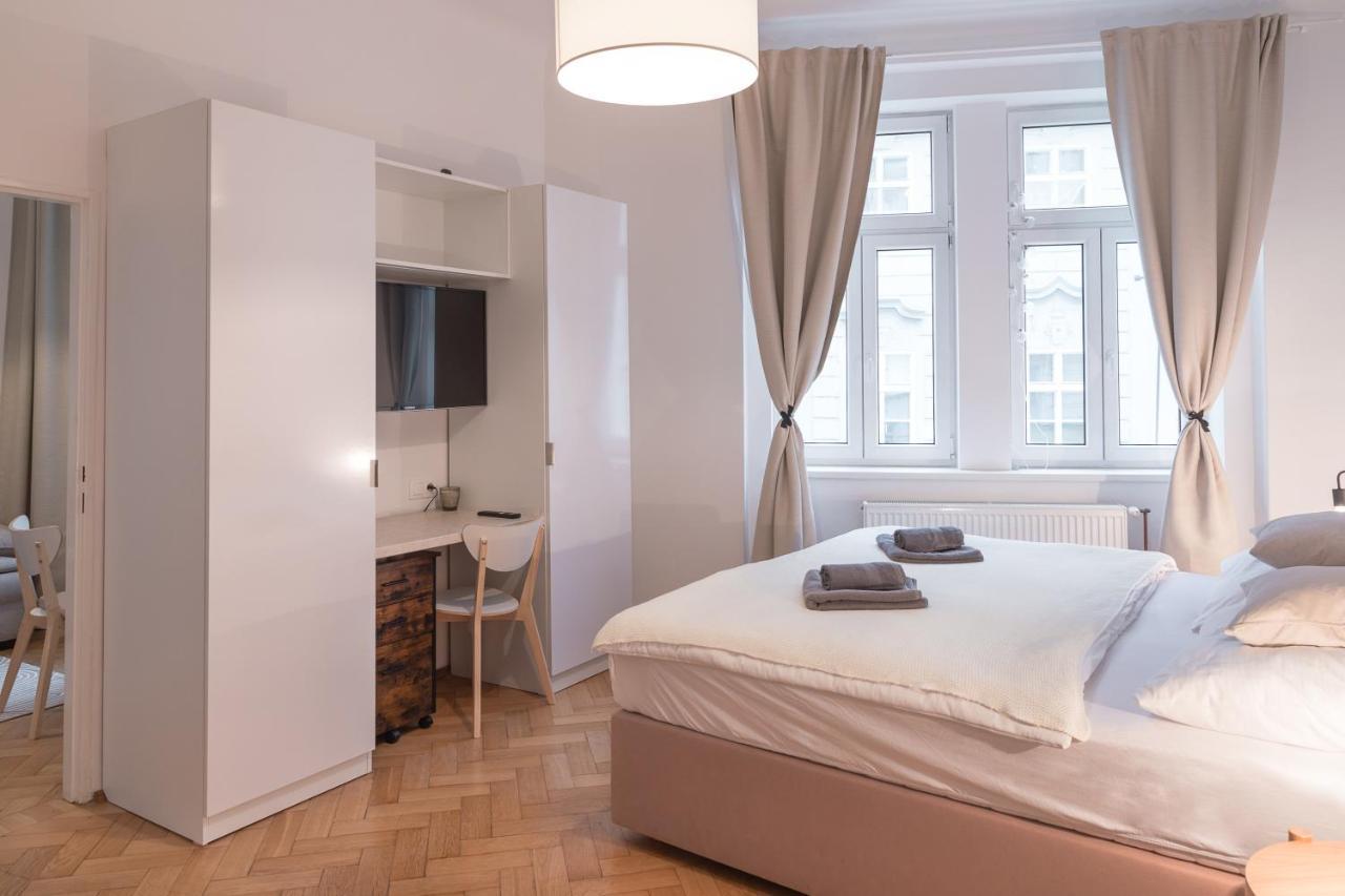Skolska Junior Apartment براغ المظهر الخارجي الصورة