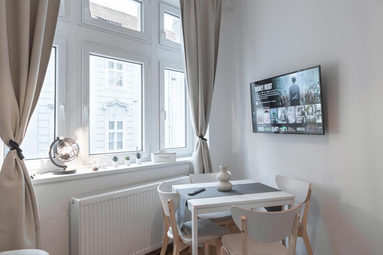 Skolska Junior Apartment براغ المظهر الخارجي الصورة