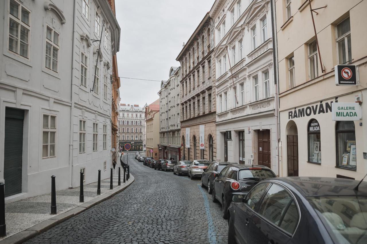 Skolska Junior Apartment براغ المظهر الخارجي الصورة