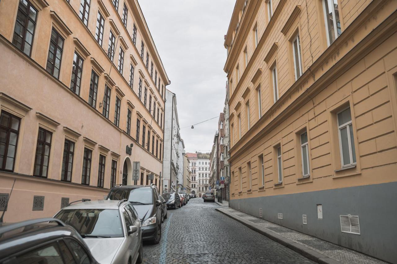 Skolska Junior Apartment براغ المظهر الخارجي الصورة